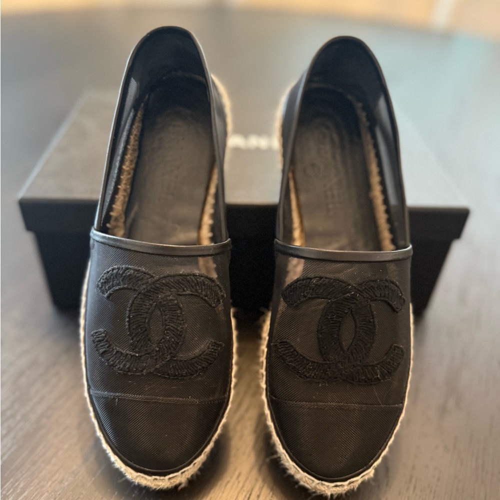 Chanel black espadrille size 38 us 8